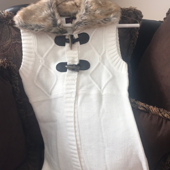 Vest - Picture 1 of 2